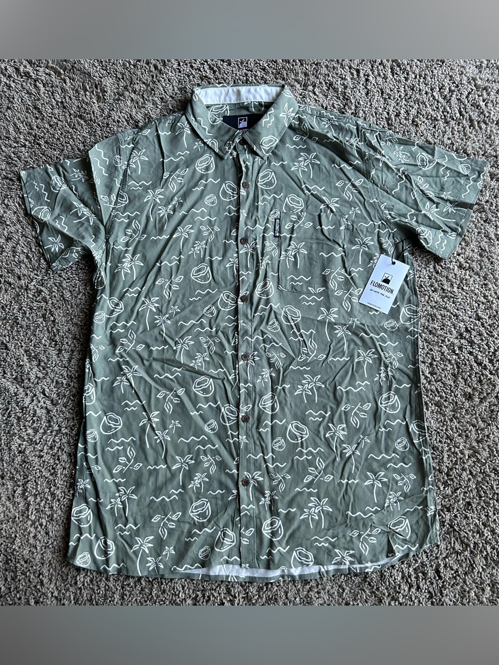 $69 NWT Flomotion Shirt Mens Large Sage Green Tropical Palm Coconut Button Down